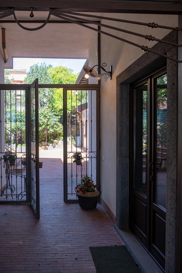 Domus Giuliae Hotel Trecastagni Exterior photo